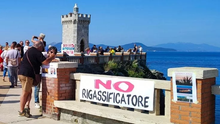 Col rigassificatore, addio alla speranza di un’altro futuro per Piombino